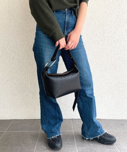 LE VERNIS（ル・ベルニ）の「LE VERNIS(ル・ベルニ)Poire box bagⅡ（ショルダーバッグ・レディース・ブラック・FREE）」の8枚目の写真