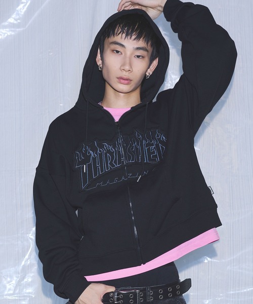 THRASHER×MSG — хэви‑веар, хеб‑вайт, внутренняя меховая нашивка, джип‑ап пэкар на спине (коллаб)