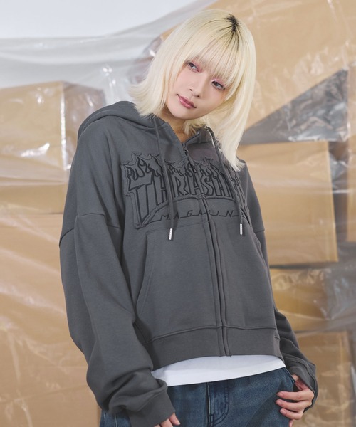 MSG(エムエスジー)の「THRASHER×MSG/スラッシャー 別注 ヘビーウェイト裏毛パッチワーク刺繍ジップアップパーカー(パーカー・メンズ・グレー/ブラック/チャコール・S/M/L/XL)」の19枚目の写真