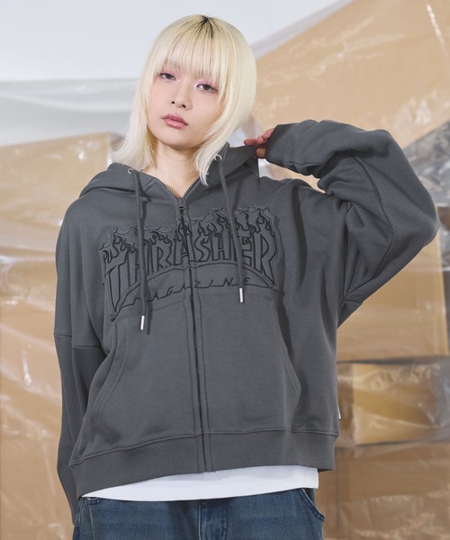 MSG(エムエスジー)の「THRASHER×MSG/スラッシャー 別注 ヘビーウェイト裏毛パッチワーク刺繍ジップアップパーカー(パーカー・メンズ・グレー/ブラック/チャコール・S/M/L/XL)」の20枚目の写真