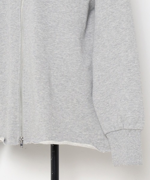 Bonjour Sagan（ボンジュールサガン）の「前後2WAYオフショルダージップスウェット（スウェット・レディース・ブラック/ライトグレー/オフホワイト/ネイビー・FREE）」の8枚目の写真