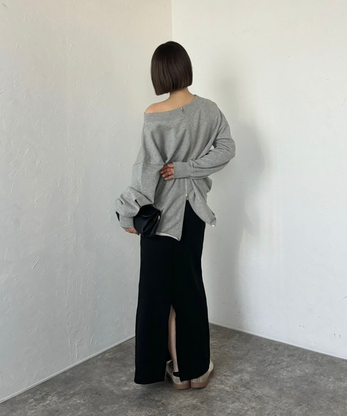 Bonjour Sagan（ボンジュールサガン）の「前後2WAYオフショルダージップスウェット（スウェット・レディース・ブラック/ライトグレー/オフホワイト/ネイビー・FREE）」の6枚目の写真