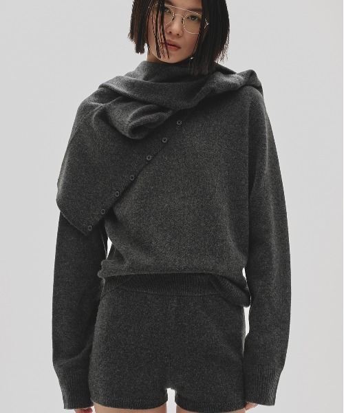 TODAYFUL(トゥデイフル)の「Cashmere Seamless Knit(ニット/セーター・レディース・モカ/オリーブ/チャコールグレー・FREE)」の2枚目の写真