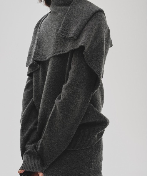 TODAYFUL(トゥデイフル)の「Cashmere Seamless Knit(ニット/セーター・レディース・モカ/オリーブ/チャコールグレー・FREE)」の4枚目の写真