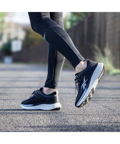 Reebok（リーボック）の「ロード ストライダー / ROAD STRIDER（スニーカー・レディース・パープル/ホワイト/ブラック/グレー/スミクロ/ブラック×レッド/ホワイト×グレー/ブルー/グレー×ピンク・22.5cm/23.0cm/23.5cm/24.5cm/24.0cm/25.0cm/25.5cm/26.0cm/22.0cm）」の18枚目の写真