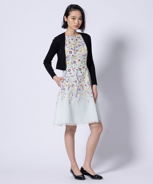 TOCCA(トッカ)の「EYELET AJISAI BOLERO ボレロ(カーディガン/ボレロ・レディース・アイボリー系/ブラック系/ブルー系/ピンク系・SMALL/MEDIUM)」の15枚目の写真