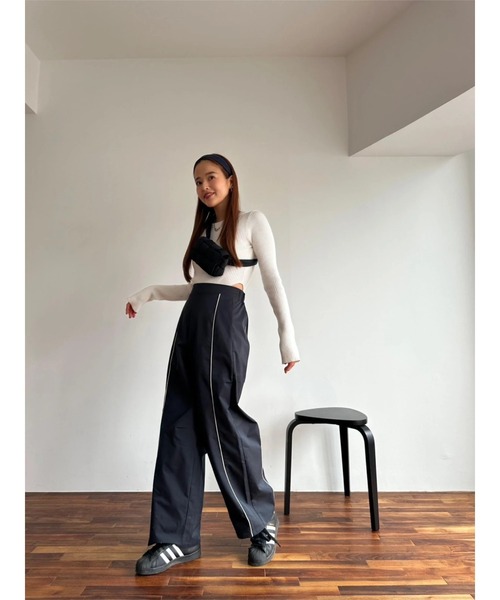 TRUNC（トランクエイティーエイト）の「Piping Curve Pants（その他パンツ・レディース・アイボリー/ネイビー・FREE）」の7枚目の写真