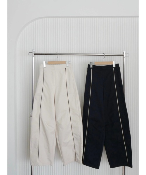 TRUNC（トランクエイティーエイト）の「Piping Curve Pants（その他パンツ・レディース・アイボリー/ネイビー・FREE）」の22枚目の写真