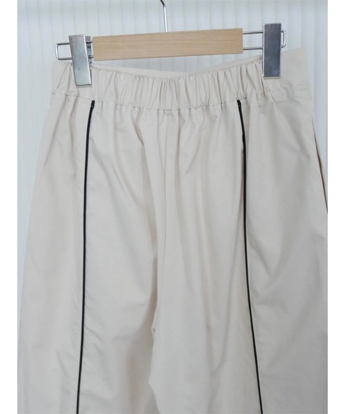 TRUNC（トランクエイティーエイト）の「Piping Curve Pants（その他パンツ・レディース・アイボリー/ネイビー・FREE）」の16枚目の写真