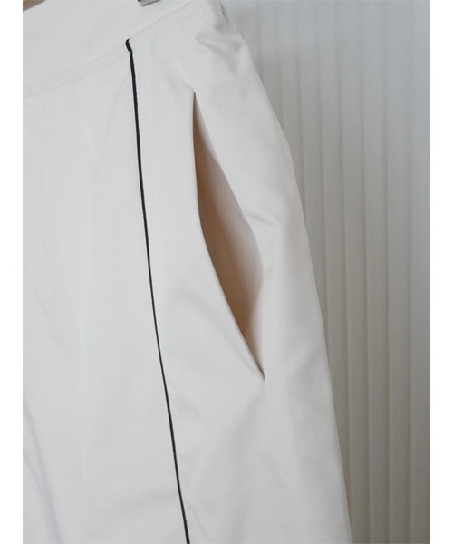 TRUNC（トランクエイティーエイト）の「Piping Curve Pants（その他パンツ・レディース・アイボリー/ネイビー・FREE）」の17枚目の写真