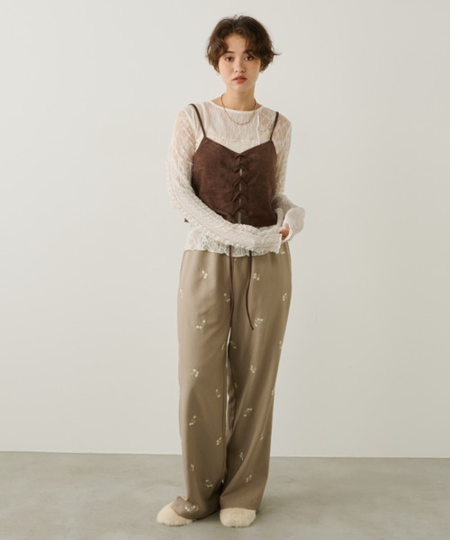 Unitage（ユニテージ）の「レース切り替えロングスリーブトップス（Tシャツ/カットソー・レディース・ブラック/アイボリー・FREE）」の7枚目の写真