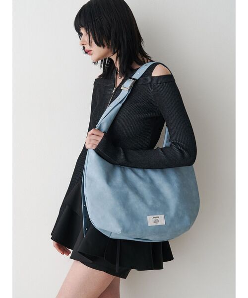 jouetie（ジュエティ）の「ハーフムーンショルダーベルトbag（ショルダーバッグ・レディース・ブラック/アイボリー/ブルー・FREE）」の5枚目の写真