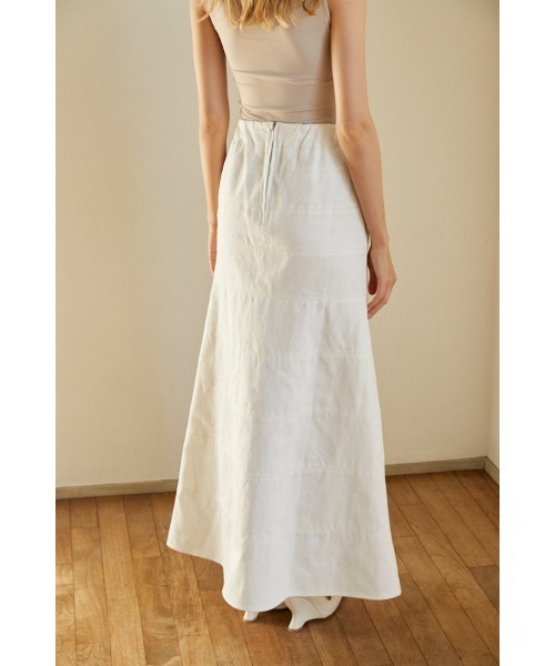 Estella.K(エステラケー)の「Liza Denim Skirt ボーダースウィッチングデニムロングスカート(スカート・レディース・ホワイト/インディゴブルー・SMALL/MEDIUM)」の5枚目の写真