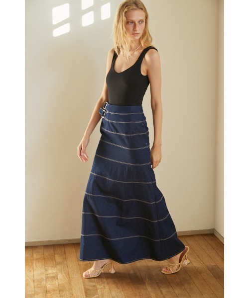 Estella.K(エステラケー)の「Liza Denim Skirt ボーダースウィッチングデニムロングスカート(スカート・レディース・ホワイト/インディゴブルー・SMALL/MEDIUM)」の11枚目の写真