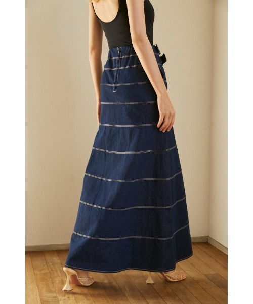 Estella.K(エステラケー)の「Liza Denim Skirt ボーダースウィッチングデニムロングスカート(スカート・レディース・ホワイト/インディゴブルー・SMALL/MEDIUM)」の14枚目の写真