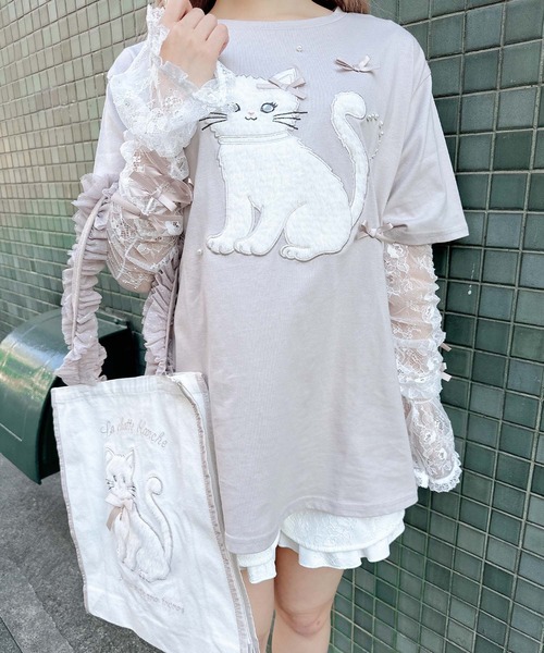 ROJITA(ロジータ)の「アームウオーマー付き Ribbon Cat Tシャツ(Tシャツ/カットソー・レディース・ホワイト/ブラック/ピンクベージュ・FREE)」の5枚目の写真