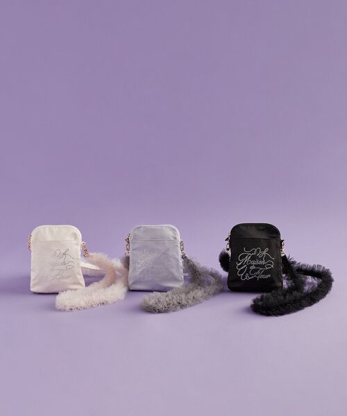 Maison de FLEUR(メゾンドフルール)の「チュールハンドルラインストーンポシェット(ショルダーバッグ・レディース・ピンク/ブラック・FREE)」の3枚目の写真
