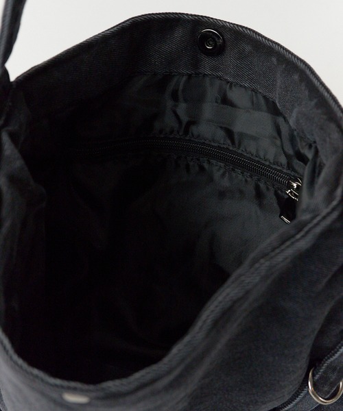 Chick（チック）の「Belt Design Denim Shoulder Bag / ベルトデザイン デニムショルダーバッグ【大容量】（ショルダーバッグ・レディース・ライトブルー/ブラック/ブルー・FREE）」の10枚目の写真