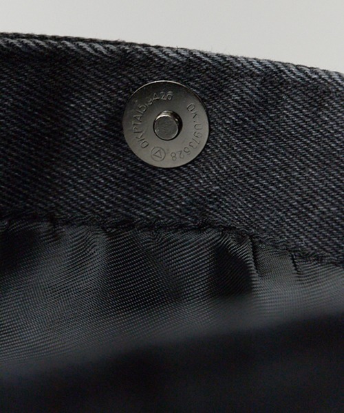 Chick（チック）の「Belt Design Denim Shoulder Bag / ベルトデザイン デニムショルダーバッグ【大容量】（ショルダーバッグ・レディース・ライトブルー/ブラック/ブルー・FREE）」の9枚目の写真