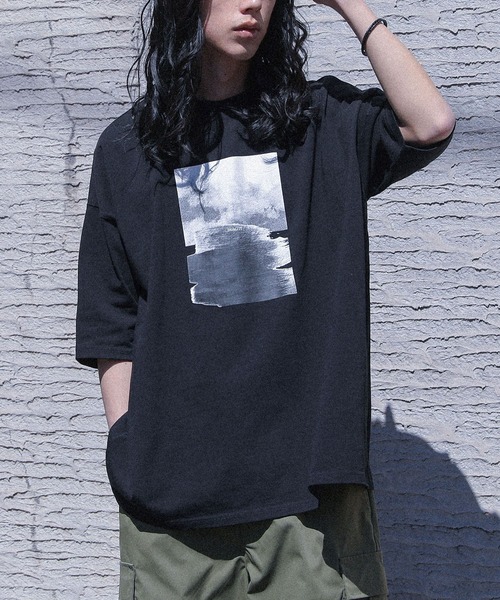 セール】『マルチグラフィック柄オーバーサイズ半袖Tシャツ