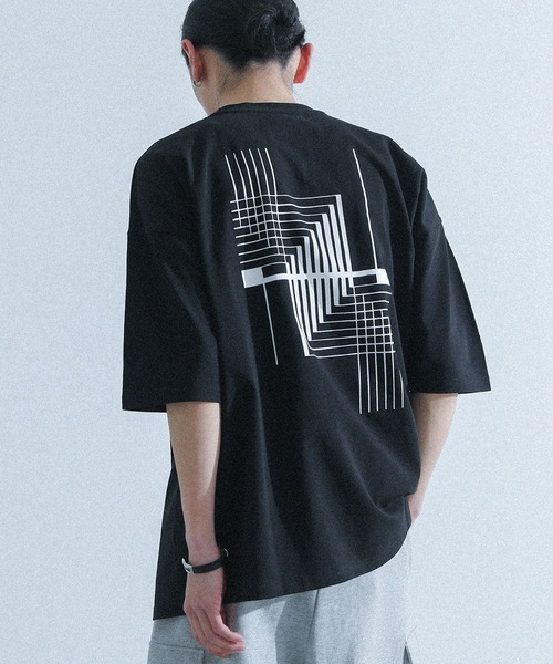 MDR(エムディアール)の「『マルチグラフィック柄オーバーサイズ半袖Tシャツ』(Tシャツ/カットソー・メンズ・ブラック系3/ブラック系1/ホワイト系8/ホワイト系6/ホワイト系5/ホワイト系4/ホワイト系3/ホワイト系2/ホワイト系1/ブラック系8/ブラック系7/ブラック系6/ブラック系4/ホワイト系7/ブラック系5/ブラック系2・M/L)」の12枚目の写真