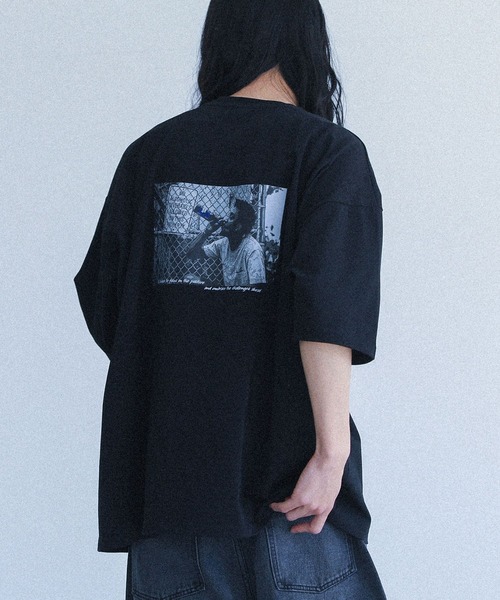 MDR(エムディアール)の「『マルチグラフィック柄オーバーサイズ半袖Tシャツ』(Tシャツ/カットソー・メンズ・ブラック系3/ブラック系1/ホワイト系8/ホワイト系6/ホワイト系5/ホワイト系4/ホワイト系3/ホワイト系2/ホワイト系1/ブラック系8/ブラック系7/ブラック系6/ブラック系4/ホワイト系7/ブラック系5/ブラック系2・M/L)」の16枚目の写真