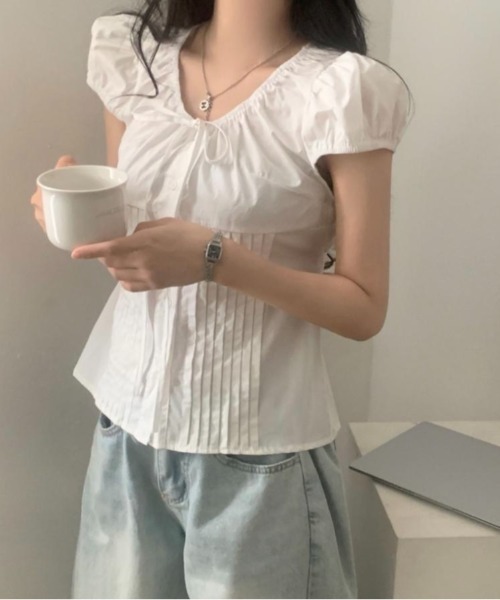 LADY LIKE(レディライク)の「胸リボンピンタックパフスリーブブラウス(シャツ/ブラウス・レディース・ホワイト/ブラック・M)」の7枚目の写真