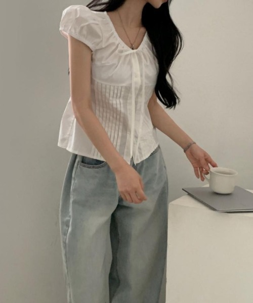 LADY LIKE(レディライク)の「胸リボンピンタックパフスリーブブラウス(シャツ/ブラウス・レディース・ホワイト/ブラック・M)」の10枚目の写真