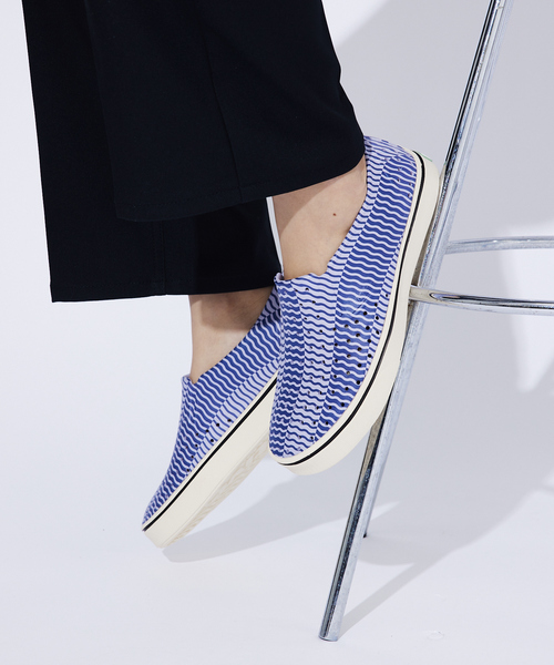 Native(ネイティブ)の「【native Shoes/ネイティブシューズ】Miles Wanderfoam Bloom Print/シューズ/プリント/軽量【WEB限定】(スリッポン・メンズ・パープル・26/27/28)」の8枚目の写真