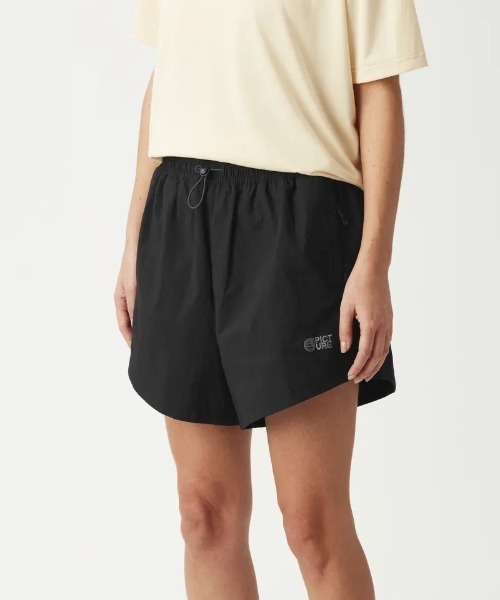 PICTURE ORGANIC CLOTHING（ピクチャーオーガニッククロージング）の「【PICTURE/ピクチャー】OSLON TECH SHORTS　軽量　速乾　ストレッチ　ショーツ　ハイウエストカット（その他パンツ・レディース・ブラック・SMALL/MEDIUM）」の2枚目の写真
