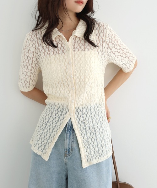 Freesia by andme(フリージアバイアンドミー)の「フラワーレース半袖シャツカーディガン(カーディガン/ボレロ・レディース・ブラウン/ブラック/アイボリー・FREE)」の4枚目の写真
