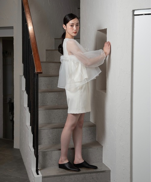 I_am(アイアム)の「high waist short tuck pants / ハイウエストショートタックパンツ(その他パンツ・レディース・アイボリー/ブラック・XS-S/M-L)」の8枚目の写真