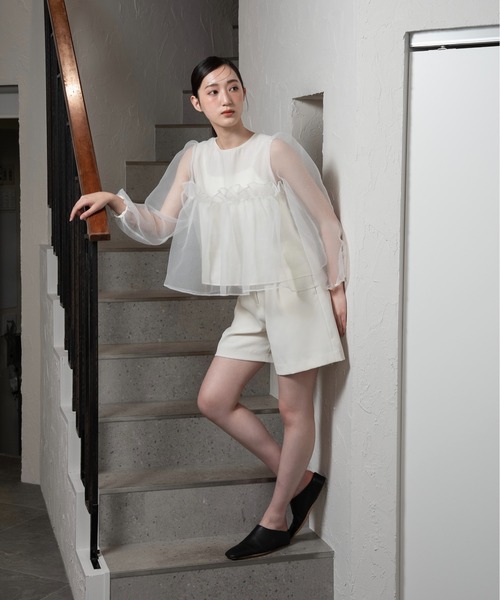 I_am(アイアム)の「high waist short tuck pants / ハイウエストショートタックパンツ(その他パンツ・レディース・アイボリー/ブラック・XS-S/M-L)」の7枚目の写真