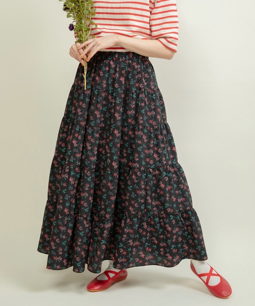 Dot＆Stripes CHILD WOMAN（ドットアンドストライプス　チャイルドウーマン）の「☆クロスフラワープリント ティアードスカート（スカート・レディース・ブラック/レッド・FREE）」の21枚目の写真