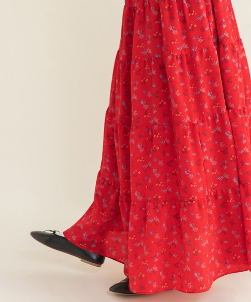 Dot＆Stripes CHILD WOMAN（ドットアンドストライプス　チャイルドウーマン）の「☆クロスフラワープリント ティアードスカート（スカート・レディース・ブラック/レッド・FREE）」の8枚目の写真