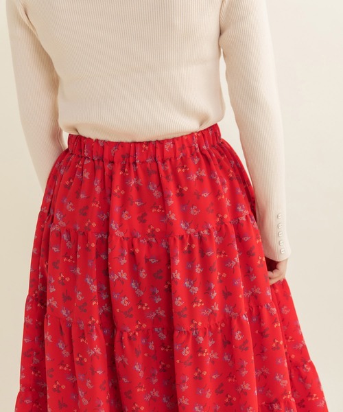 Dot＆Stripes CHILD WOMAN（ドットアンドストライプス　チャイルドウーマン）の「☆クロスフラワープリント ティアードスカート（スカート・レディース・ブラック/レッド・FREE）」の10枚目の写真