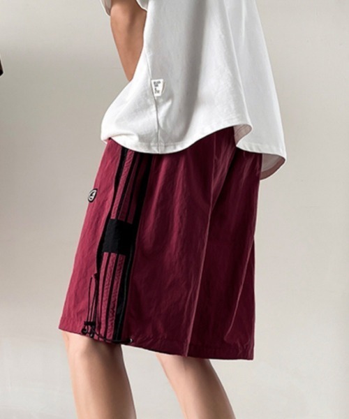 MGV(エムジーヴィー)の「サイドラインデザインハーフパンツ(その他パンツ・メンズ・グレー/ブラック/レッド・MEDIUM/LARGE/X-LARGE)」の3枚目の写真