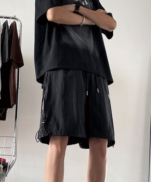MGV(エムジーヴィー)の「サイドラインデザインハーフパンツ(その他パンツ・メンズ・グレー/ブラック/レッド・MEDIUM/LARGE/X-LARGE)」の9枚目の写真