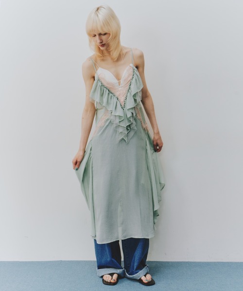 LA BELLE ETUDE(ラベルエチュード)の「バイカラーレースフリルキャミワンピース(ワンピース・レディース・ホワイト/ブラウン/ライトグリーン・FREE)」の18枚目の写真