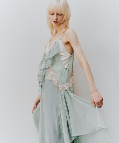 LA BELLE ETUDE(ラベルエチュード)の「バイカラーレースフリルキャミワンピース(ワンピース・レディース・ホワイト/ブラウン/ライトグリーン・FREE)」の22枚目の写真