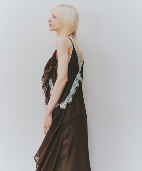 LA BELLE ETUDE(ラベルエチュード)の「バイカラーレースフリルキャミワンピース(ワンピース・レディース・ホワイト/ブラウン/ライトグリーン・FREE)」の9枚目の写真