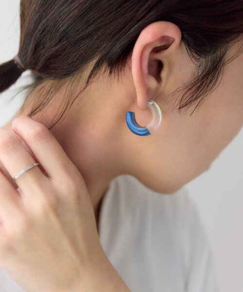 セール】《チタンポスト》ハーフクリアピアス（ピアス（両耳用