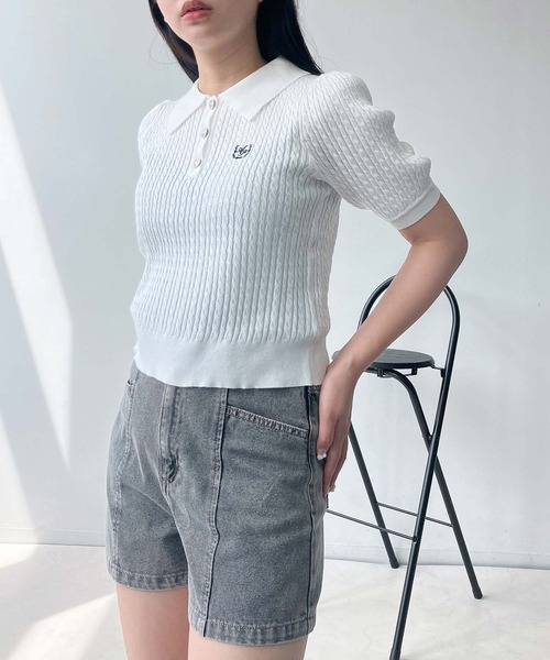 AS KNOW AS plus(アズノゥアズプラス)の「●ワンポイントロゴ刺繍 ケーブルニットポロ(ポロシャツ・レディース・シルバー/オフホワイト/ネイビー/ホワイト系・FREE)」の22枚目の写真