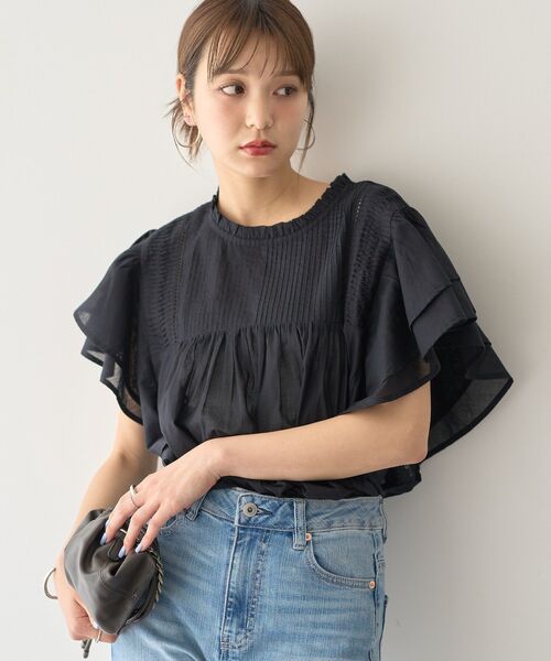 earth music&ecology(アースミュージックアンドエコロジー)の「フリルピンタック半袖ブラウス(シャツ/ブラウス・レディース・ブラック/オフホワイト/ブルー/レッド・FREE)」の13枚目の写真