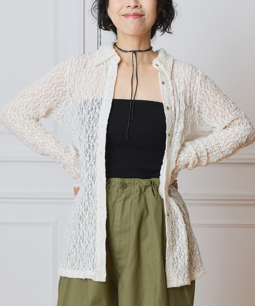 IENA LA BOUCLE（イエナラブークル）の「IENA LA BOUCLE ストレッチレースシャツ（シャツ/ブラウス・レディース・ホワイト/ブラック・FREE）」の2枚目の写真