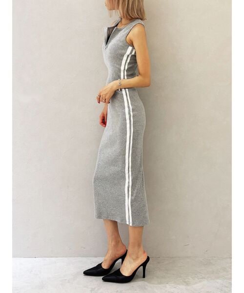 GYDA(ジェイダ)の「【WEB限定】【TINY低身長さん向け】フロントZIP LONGテレコワンピース(ワンピース・レディース・ライトグレー/ブラック・FREE)」の7枚目の写真