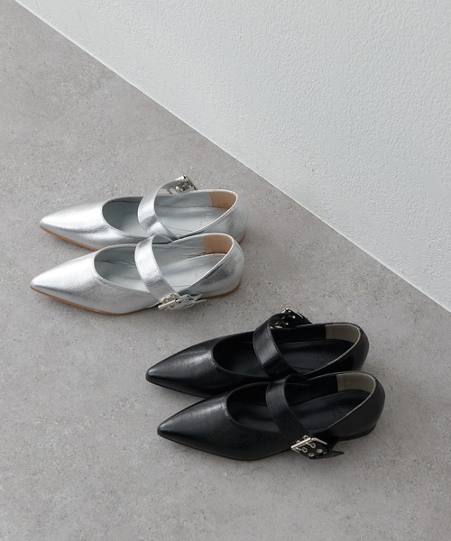 Lui's(ルイス)の「ベルトフラットパンプス(パンプス・レディース・シルバー/ブラック・23.5/24.5)」の15枚目の写真