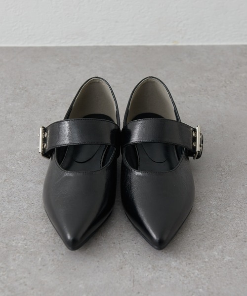 Lui's(ルイス)の「ベルトフラットパンプス(パンプス・レディース・シルバー/ブラック・23.5/24.5)」の4枚目の写真