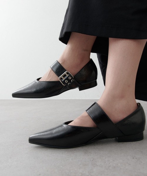 Lui's(ルイス)の「ベルトフラットパンプス(パンプス・レディース・シルバー/ブラック・23.5/24.5)」の16枚目の写真