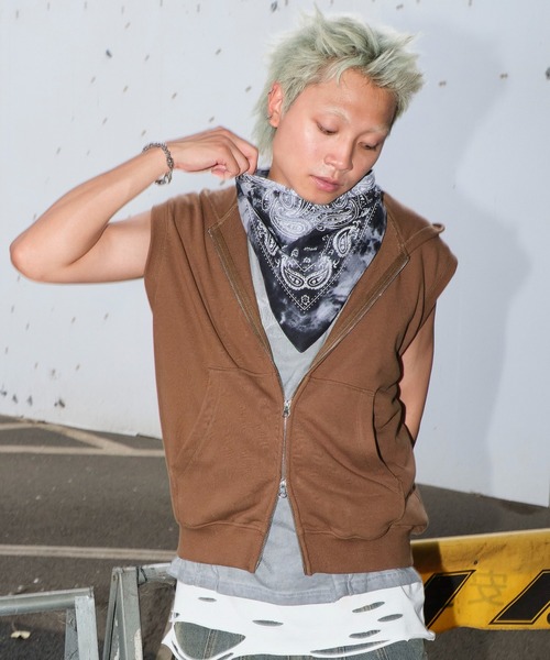 SHORT ROUND（ショートラウンド）の「SHORT ROUND/ショートノースリーブZIPパーカー（パーカー・メンズ・ブラウン/スミクロ・LARGE/MEDIUM）」の13枚目の写真